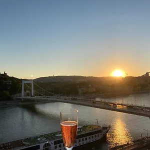 Appartement Riverside Flat With King Castle View, Budapest
